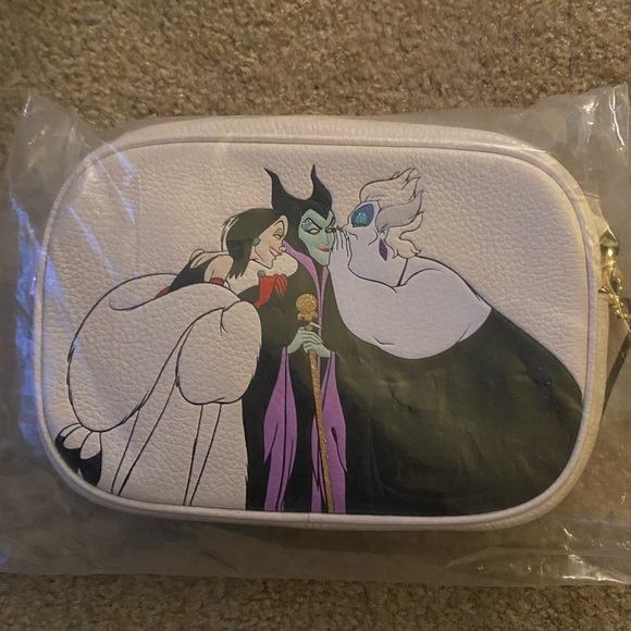 Disney X Coach Mini Jamie Camera Bag With Villains Motif - Picture 5 of 14